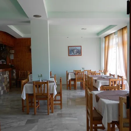 Anthoula Hotell 2*